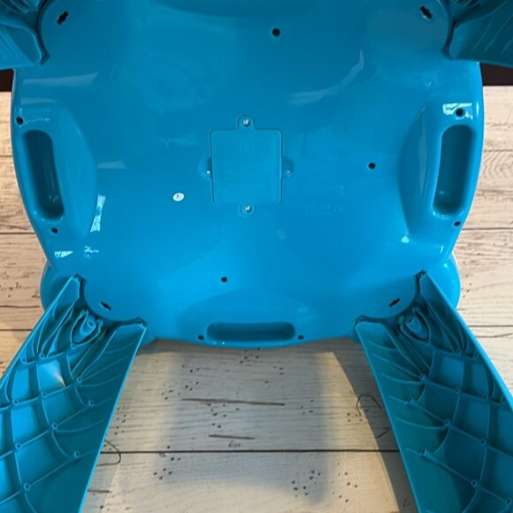 LeapFrog Learn and Groove Musical Table - Picture 11 of 12